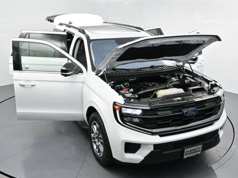 Used 2025 Ford Expedition Active AWD/4WD image 49