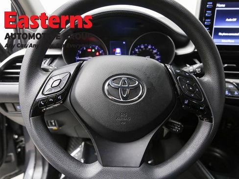 Used 2020 Toyota C-HR LE image 10