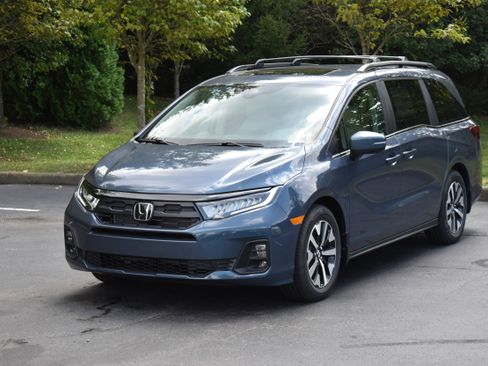 New 2026 Honda Odyssey EX-L image 3