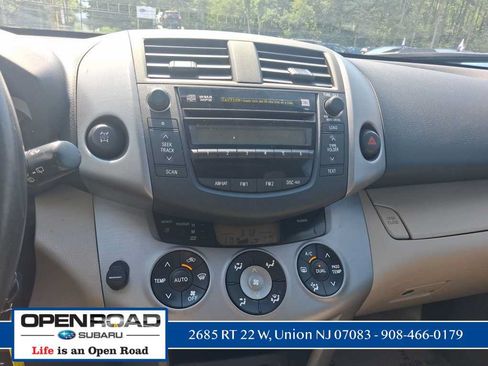 Used 2008 Toyota RAV4 Limited AWD/4WD image 25