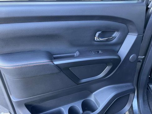 Used 2020 Nissan Titan PRO-4X w/ Pro-4x Convenience Package image 22