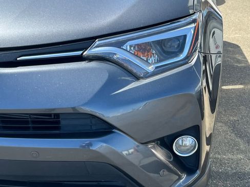 Used 2017 Toyota RAV4 Limited image 11