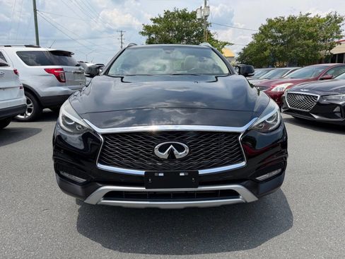 Used 2017 INFINITI QX30 Premium w/ Navigation Package AWD/4WD image 2