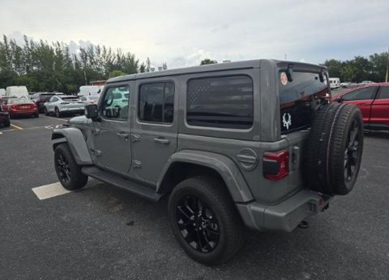 Used 2022 Jeep Wrangler Unlimited Sahara AWD/4WD image 7