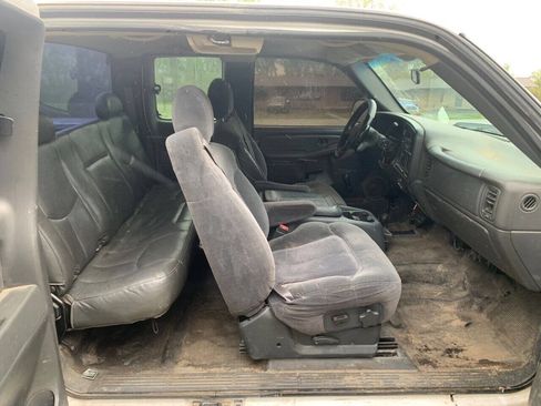 Used 2005 Chevrolet Silverado 2500 W/T AWD/4WD image 9