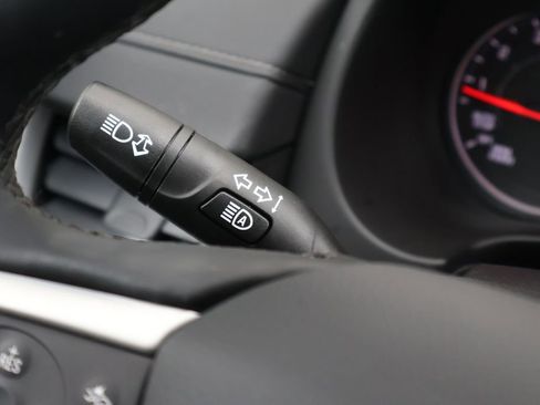 Used 2024 GMC Terrain SLT w/ LPO, Floor Liner Package AWD/4WD image 22