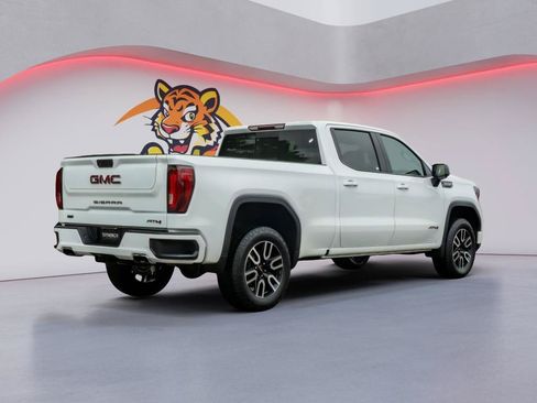 Used 2024 GMC Sierra 1500 AT4 w/ AT4 Preferred Package AWD/4WD image 5