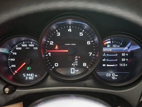 Used 2019 Porsche Macan AWD/4WD image 21