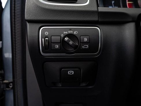 Used 2018 Volvo S60 T5 Cross Country Platinum image 39