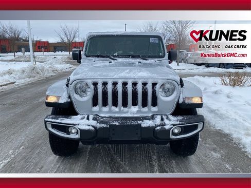 Used 2023 Jeep Wrangler Sahara image 4