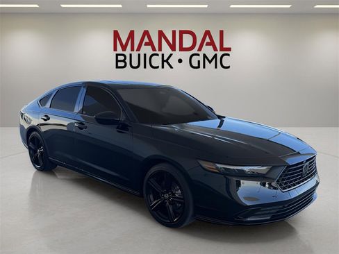 Used 2025 Honda Accord Sport image 4