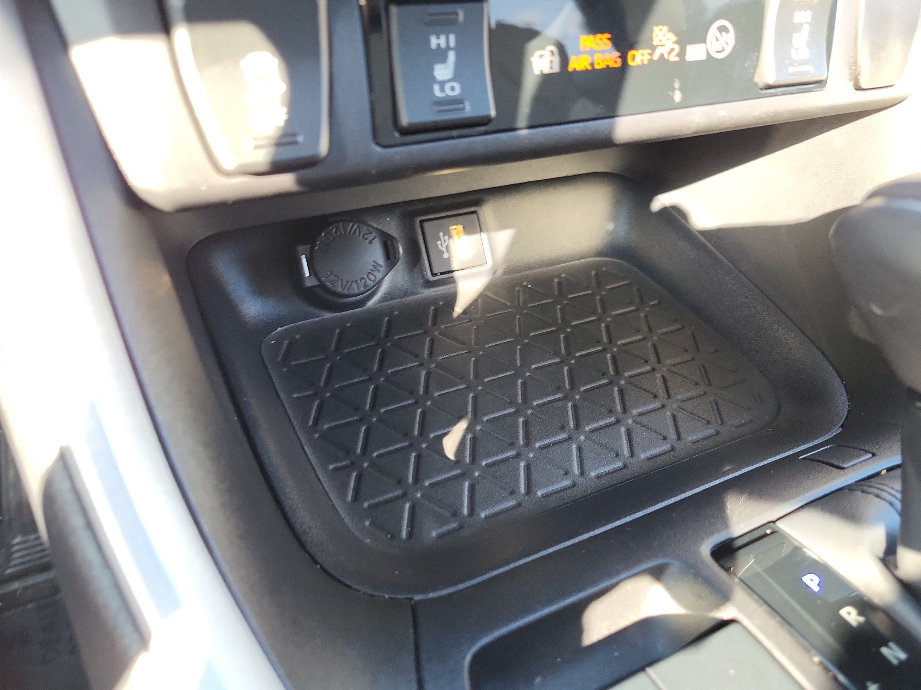 Used 2025 Toyota RAV4 XLE Premium w/ Weather Package AWD/4WD image 31