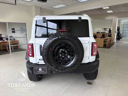 New 2026 Ford Bronco Outer Banks w/ Sasquatch Package AWD/4WD image 7