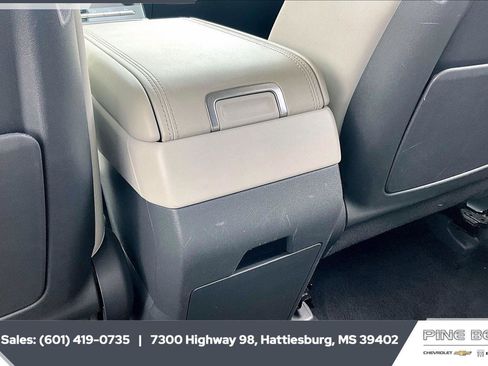 Used 2025 Hyundai Santa Fe SEL FWD image 25