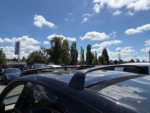 Used 2021 Tesla Model Y Long Range AWD/4WD image 9