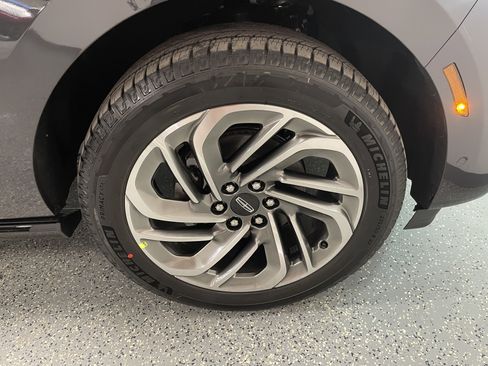 New 2025 Lincoln Navigator Reserve image 36