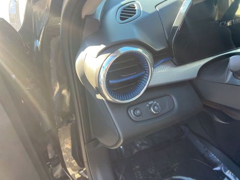 New 2026 Chevrolet Trax LT w/ Driver Confidence Package image 12