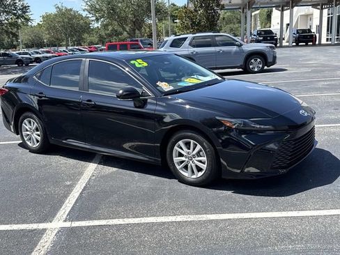 Used 2025 Toyota Camry LE FWD image 2