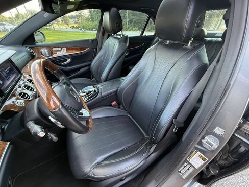 Used 2017 Mercedes-Benz E 300 image 20
