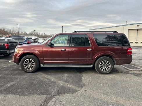Used 2016 Ford Expedition EL XLT w/ Equipment Group 202A image 9