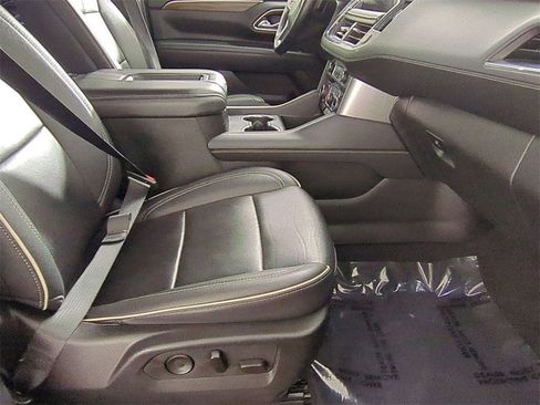 Certified 2024 Chevrolet Suburban Premier image 28