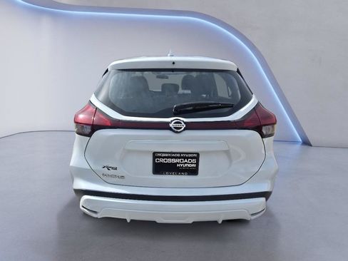 Used 2021 Nissan Kicks S FWD image 5