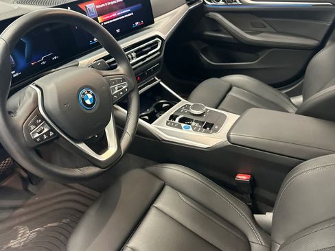Used 2023 BMW i4 eDrive35 RWD image 11