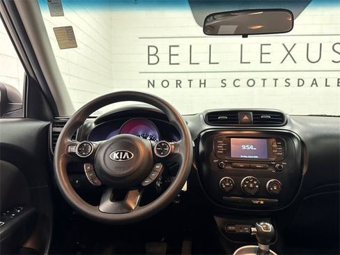 Used 2019 Kia Soul image 9