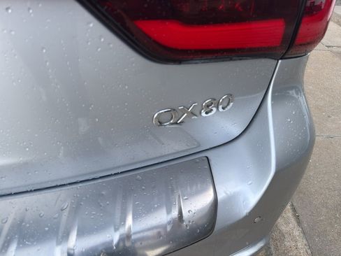 Used 2018 INFINITI QX80 4WD w/ Driver Assistance Package image 7