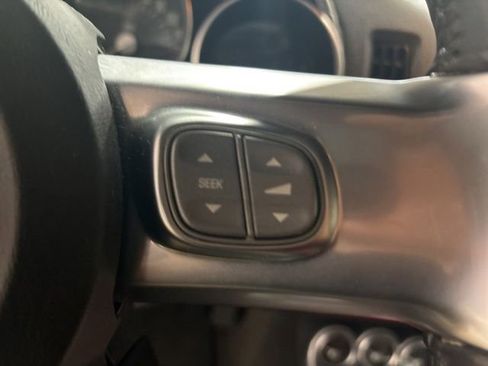 Used 2005 Chevrolet SSR w/ Preferred Equipment Group RWD image 15