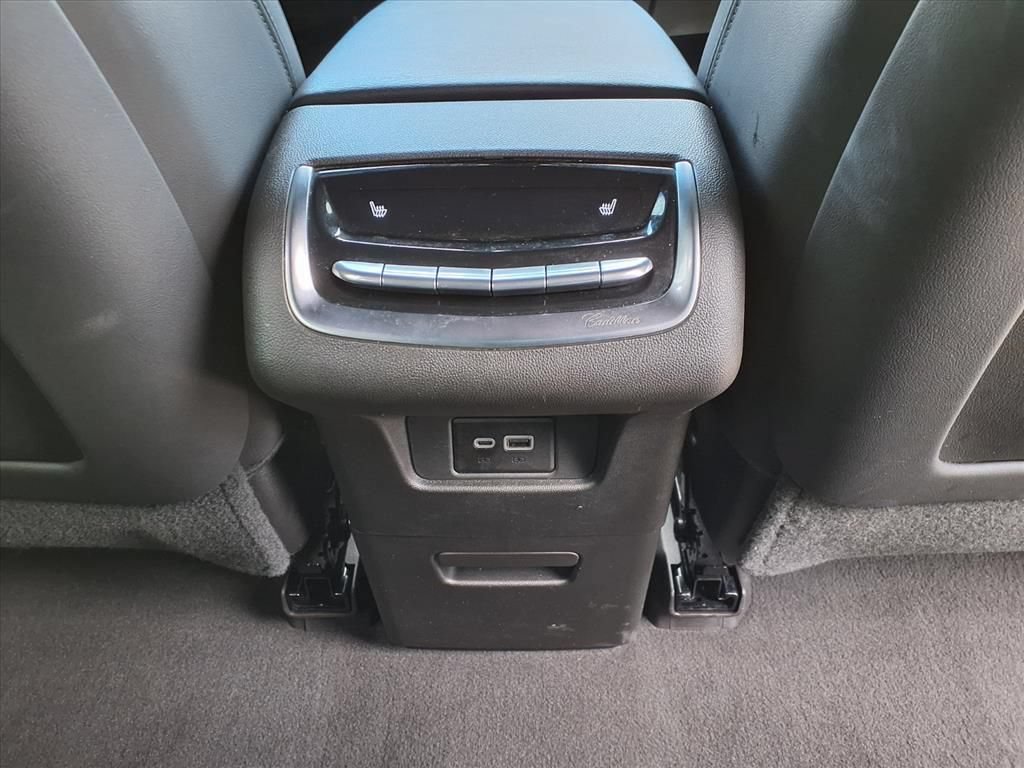Used 2024 Cadillac XT6 Sport w/ Technology Package AWD/4WD image 14