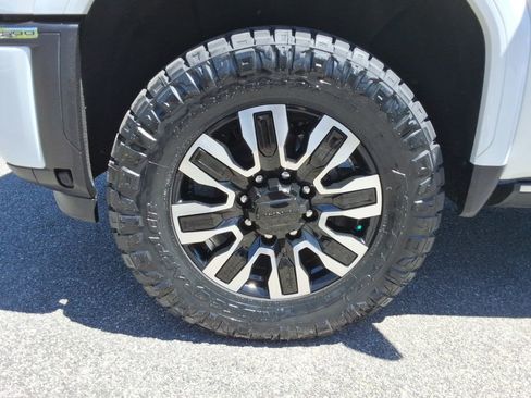 Certified 2024 GMC Sierra 2500 Denali Ultimate AWD/4WD image 10