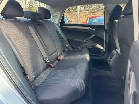 Used 2015 Volkswagen Passat 1.8T S image 17