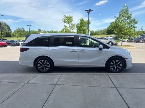 Certified 2025 Honda Odyssey EX-L image 5