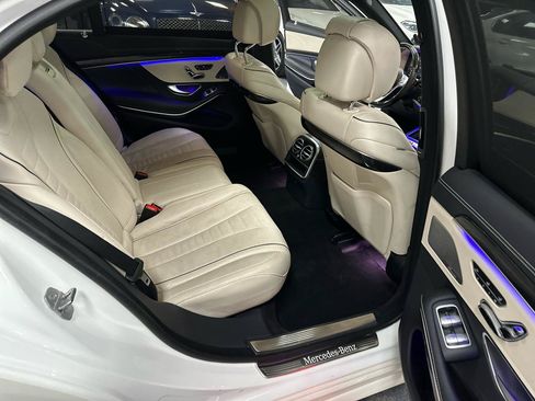 Used 2020 Mercedes-Benz S 560 4MATIC Sedan w/ AMG Line Exterior image 38