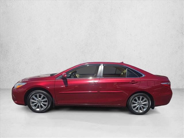 Used 2017 Toyota Camry XLE w/ Moonroof Package FWD image 8