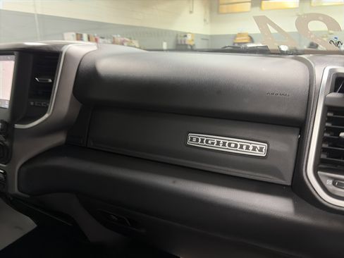 Used 2024 RAM 2500 Big Horn AWD/4WD image 32