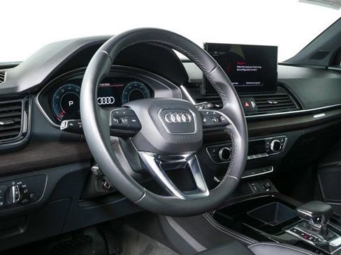 Used 2023 Audi Q5 2.0T Premium Plus w/ Premium Plus Package image 4