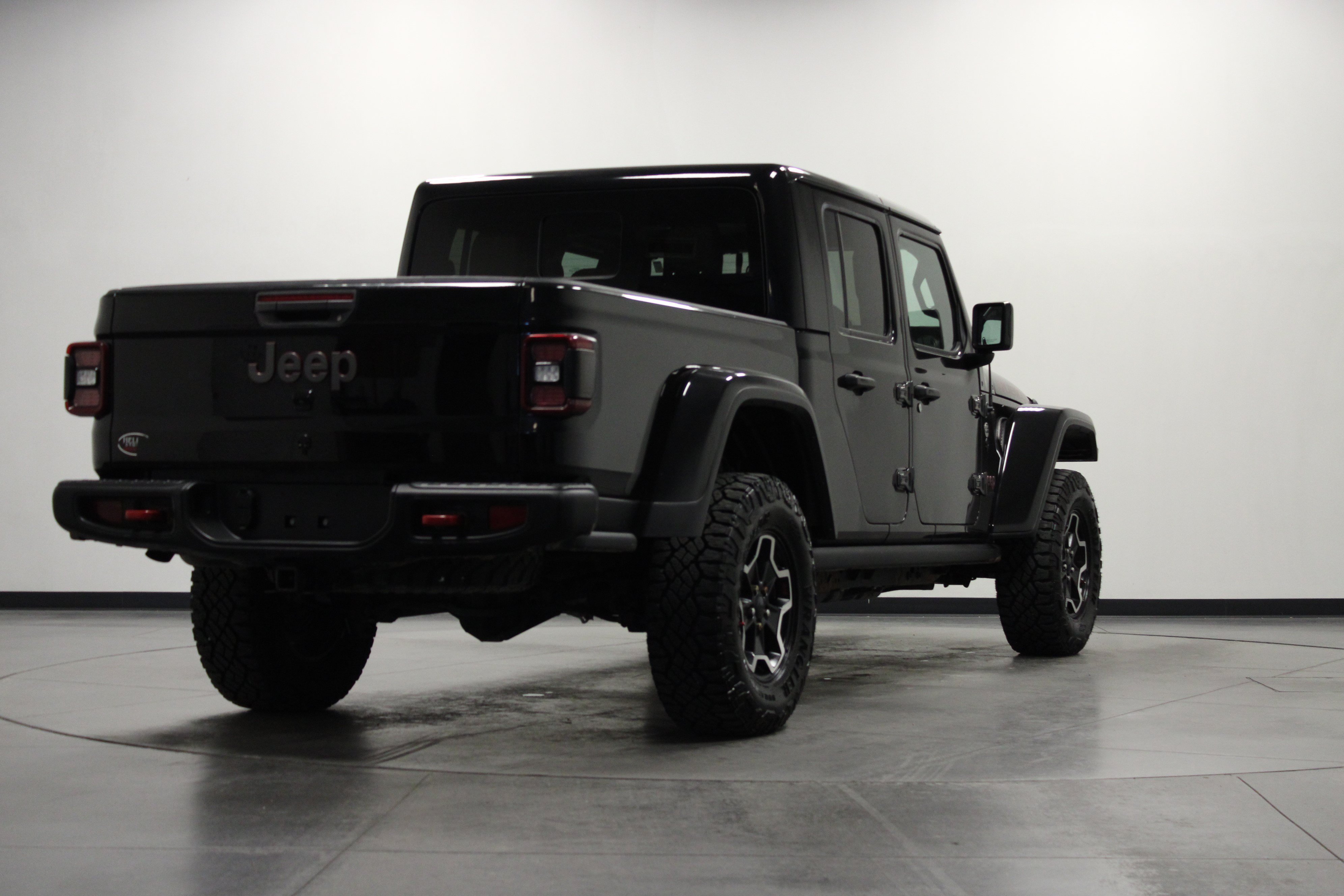 Used 2020 Jeep Gladiator Rubicon w/ LED Lighting Group AWD/4WD image 4