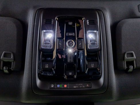 Used 2026 Chevrolet Suburban RST w/ RST Capability Package AWD/4WD image 30