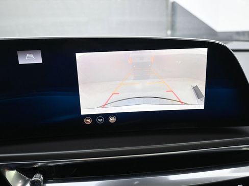 Used 2024 Cadillac Lyriq Tech image 11