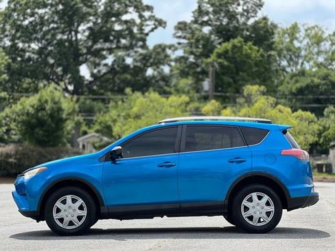 Used 2017 Toyota RAV4 LE w/ All Weather Liner Package FWD image 8