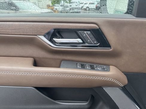 New 2026 GMC Yukon XL Denali Ultimate AWD/4WD image 13