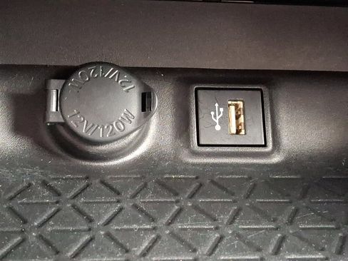 Used 2024 Toyota RAV4 XLE image 34