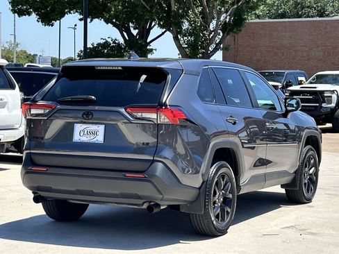 Used 2024 Toyota RAV4 LE FWD image 5