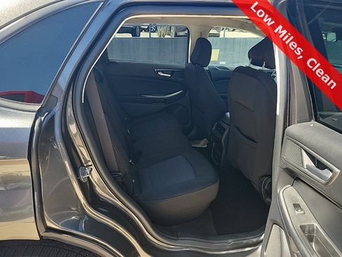 Used 2020 Ford Edge SE image 14