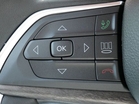 New 2025 Jeep Grand Cherokee L Limited w/ Black Appearance Package image 14