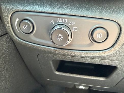 Used 2023 Chevrolet TrailBlazer RS w/ Sun and Liftgate Package AWD/4WD image 16