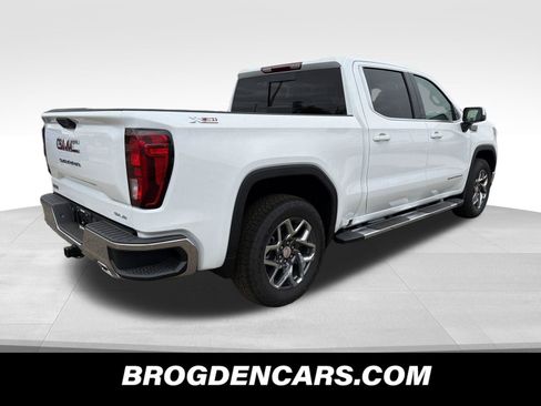 New 2026 GMC Sierra 1500 SLE AWD/4WD image 3