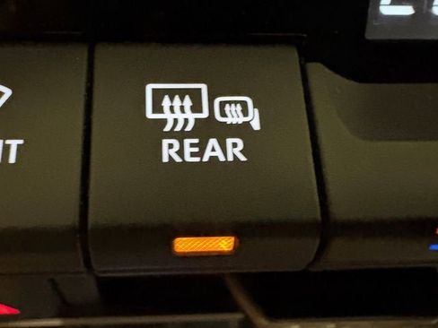 Used 2025 Toyota Camry SE FWD image 14